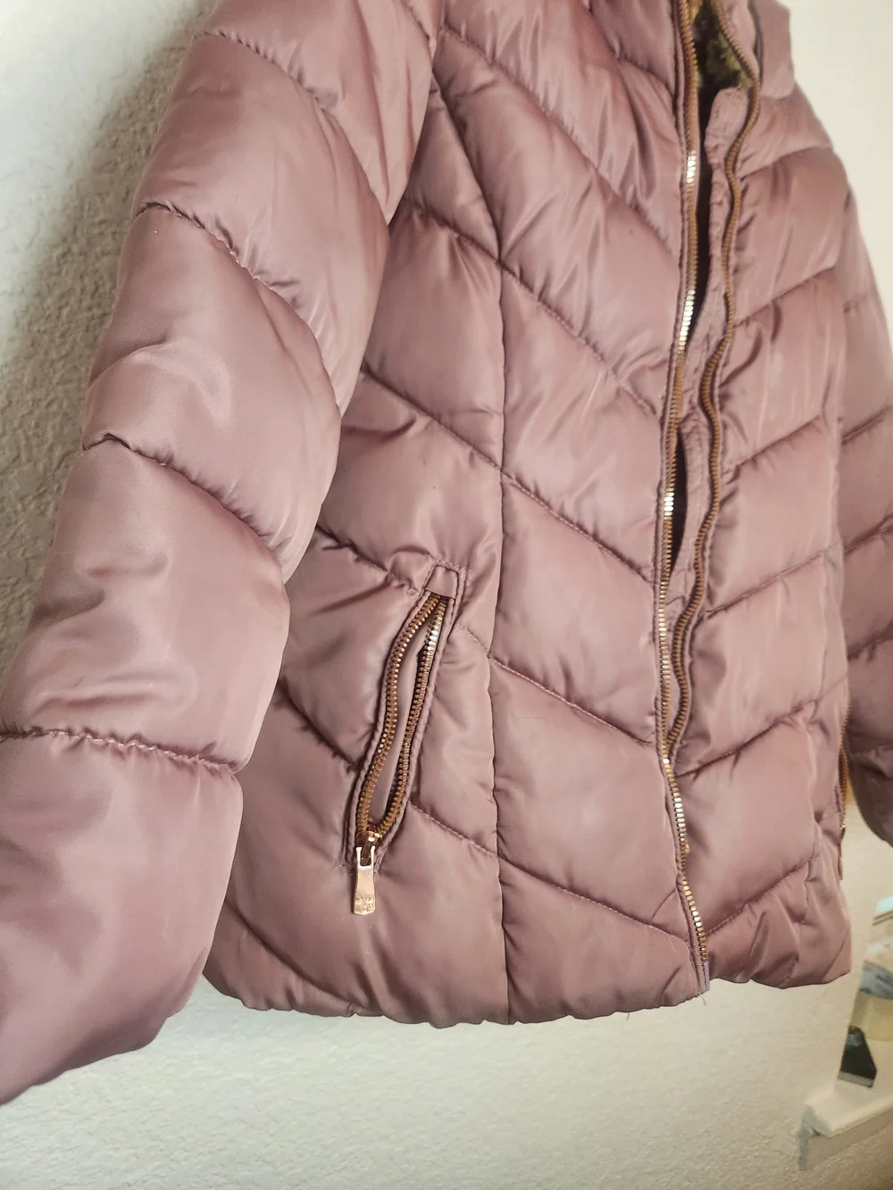 Girls Mauve Puffer Jacket with Faux Fur Trim